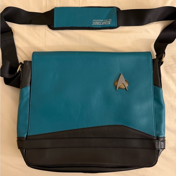 Thinkgeek Other - Star Trek: The Next Generation Laptop Messenger Bag (Science Blue)